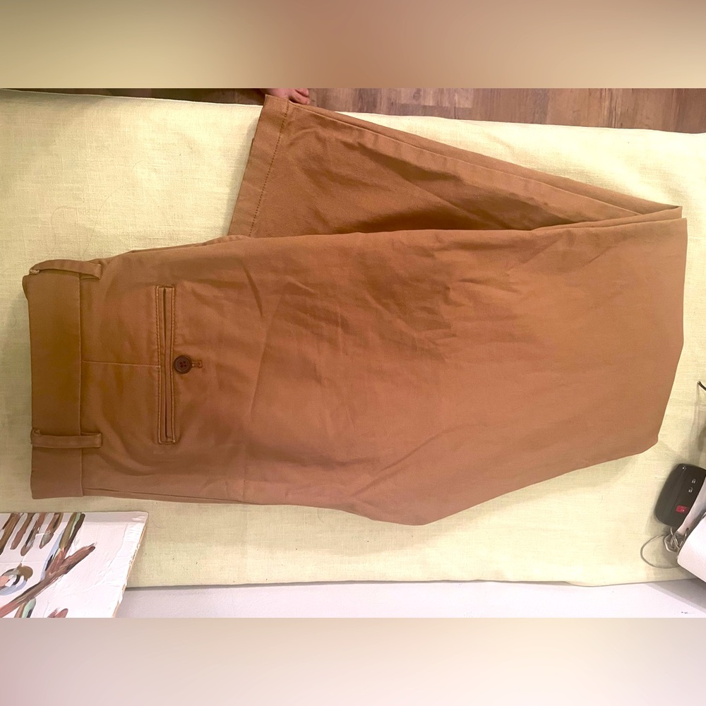 Mens Old Navy pants, very comfortable and relax stretch, 32x30